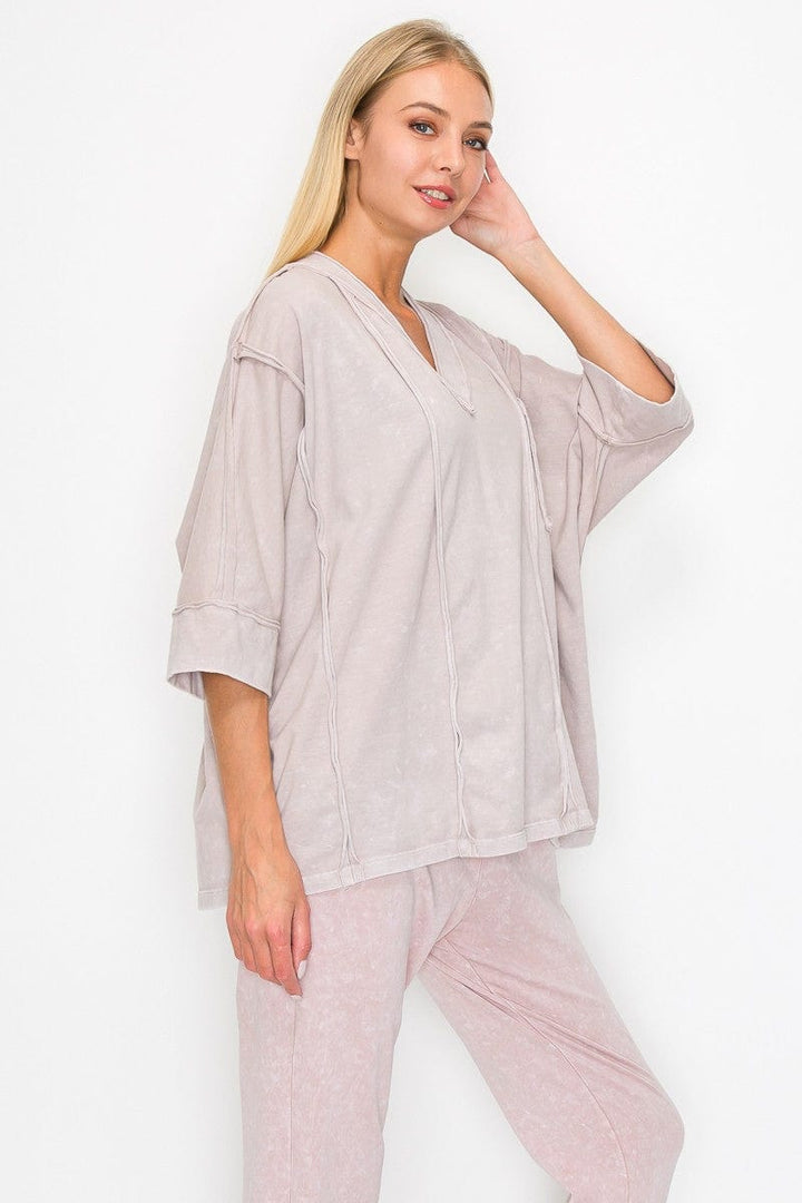 Mineral Washed Raw Detailed V-Neck Top