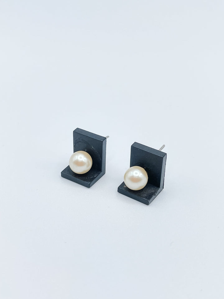 Buch + Deichmann Vintage Stud Earrings with Pearl on Shelf