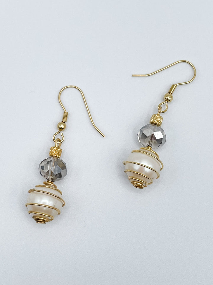 Dangle Earrings with Pearls and Faceted Crystals