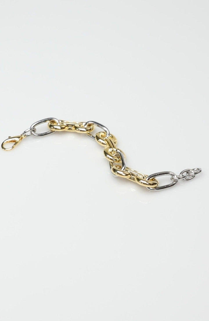 Bracelet with Unique Chain Vintage Elements