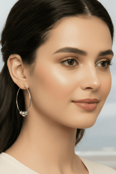 Brizo Simple Beaded Detail Clasp Hoop Earrings