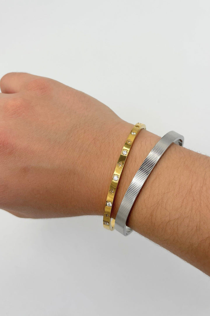 Classy Stainless Steel Ridge Texture Hinged Bangle Bracelet