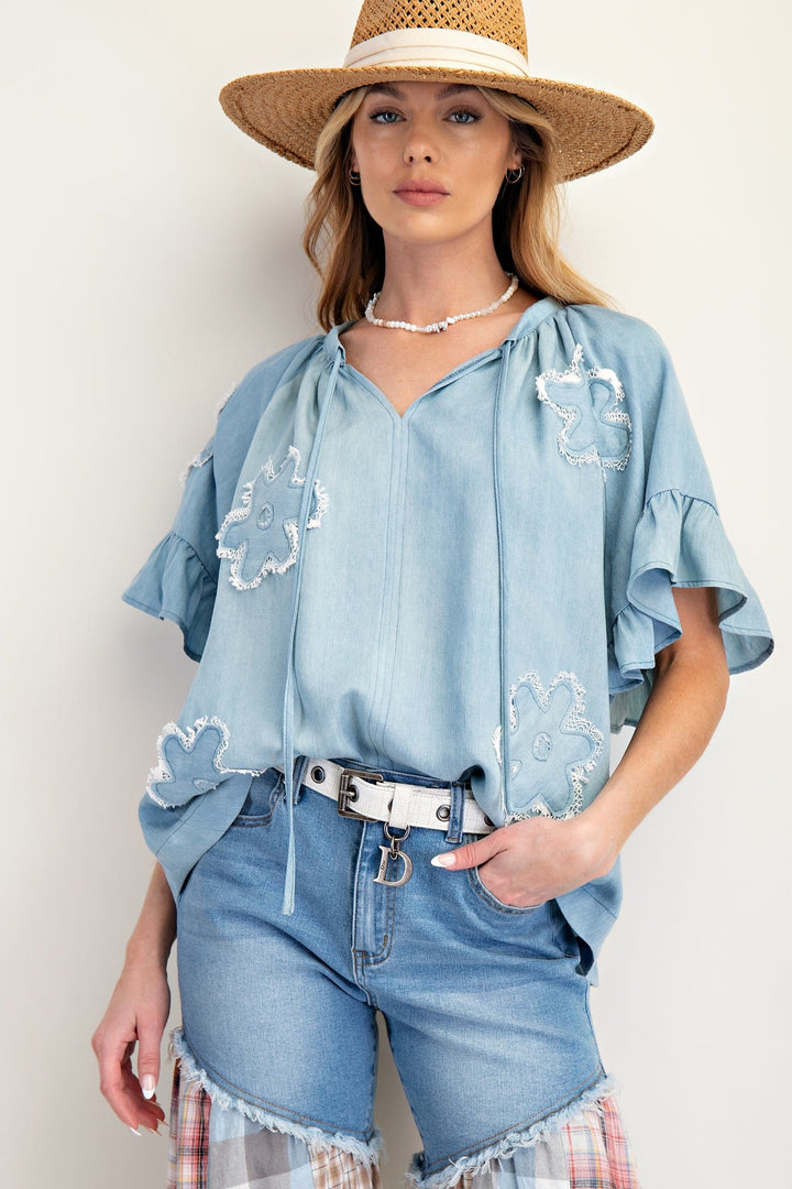 Easel Flower Patch Washed Chambray Woven Top