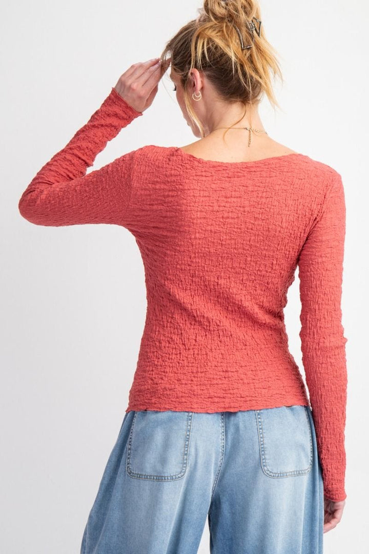 Easel Lightweight Popcorn Knit Fitted Long Sleeve Top