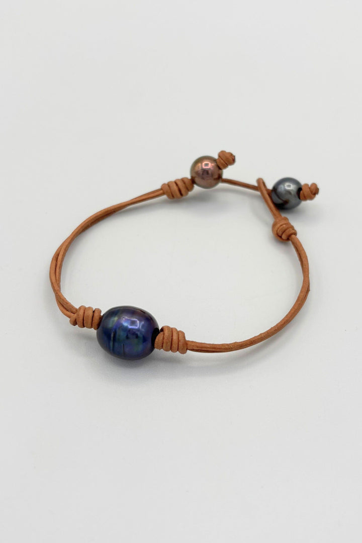 Handmade Classic Leather and Pearl Bracelet