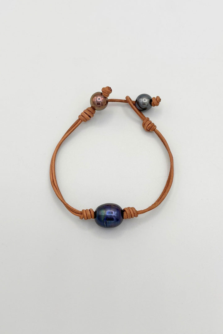 Handmade Classic Leather and Pearl Bracelet