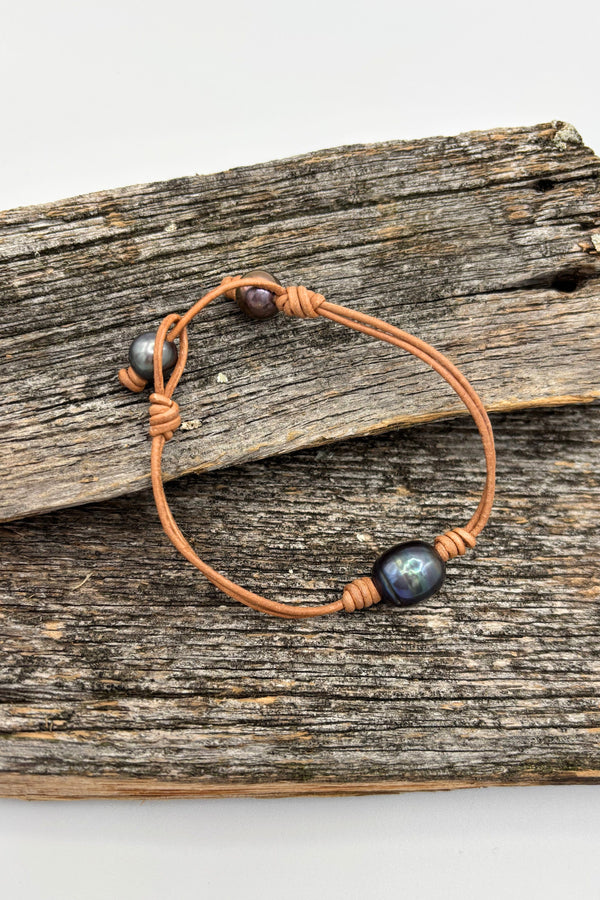 Handmade Classic Leather and Pearl Bracelet