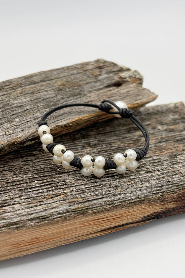 Handmade Gray Pearl Clover Leather Bracelet