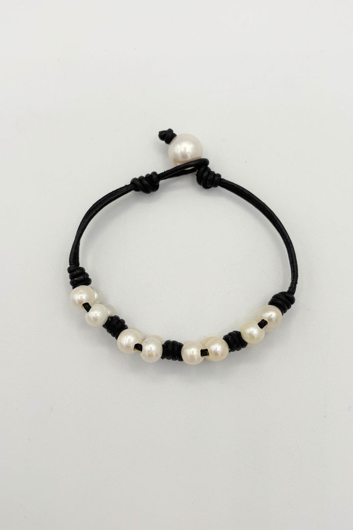 Handmade Gray Pearl Clover Leather Bracelet