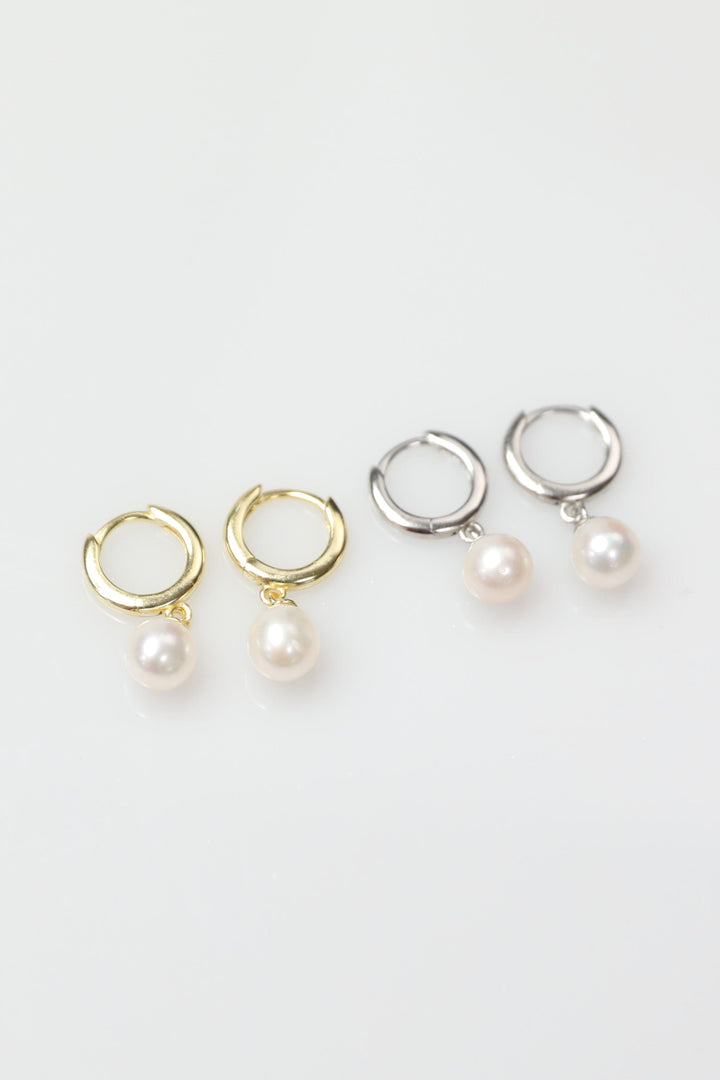 Huggie Earrings with Freshwater Pearl
