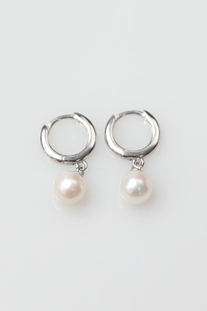 Huggie Earrings with Freshwater Pearl