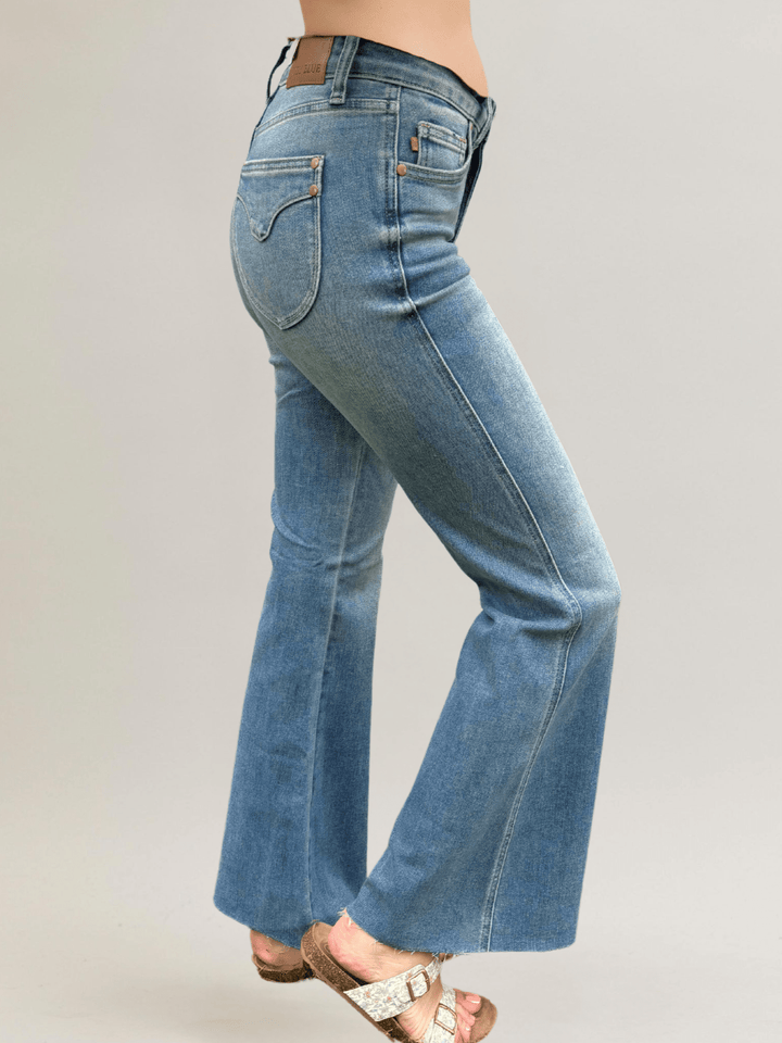 Judy Blue Mid Rise Tummy Control Frayed Hem Washed Shield Pocket Jeans