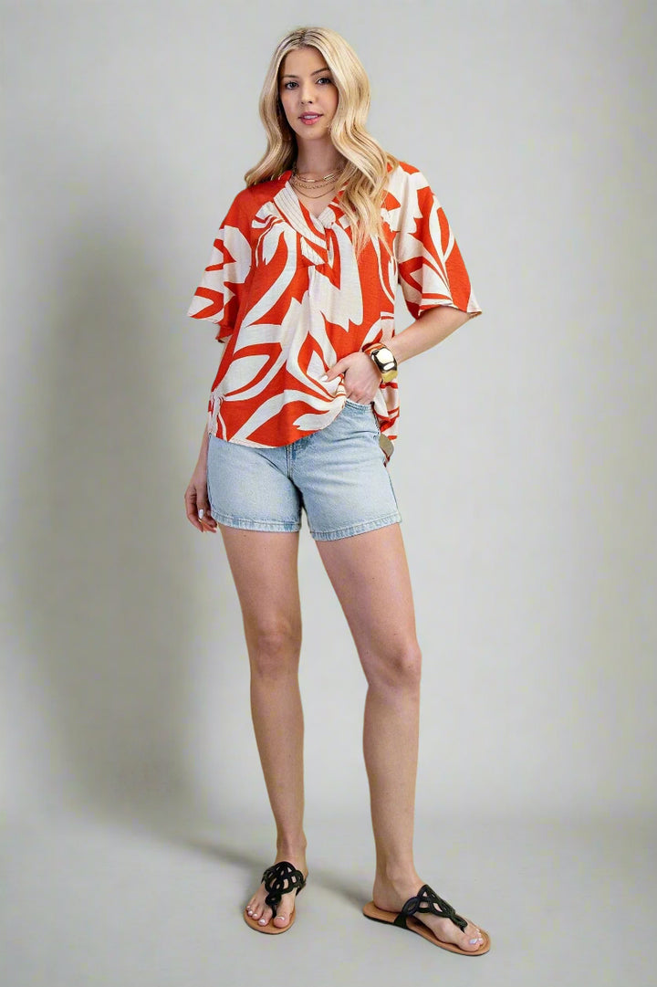 Large Leaf Print Snap Closure V-Neck Top with Trapunto Stitching