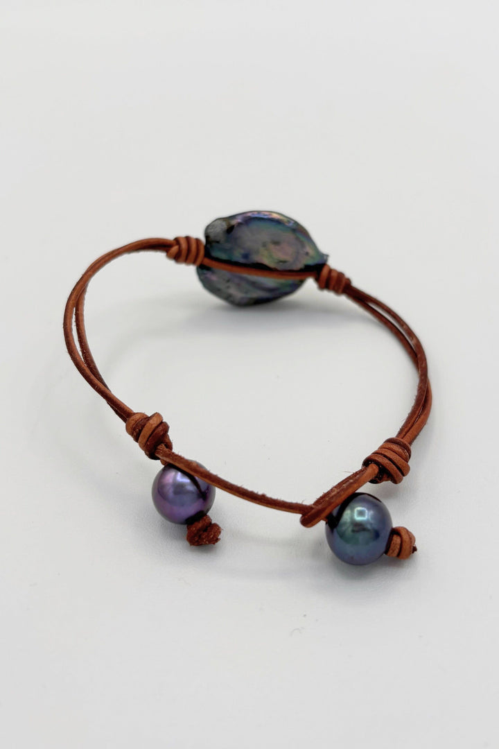 Leather Bracelet with Flat Biwa Pearl