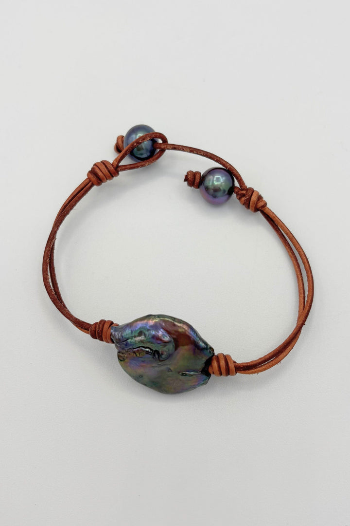Leather Bracelet with Flat Biwa Pearl