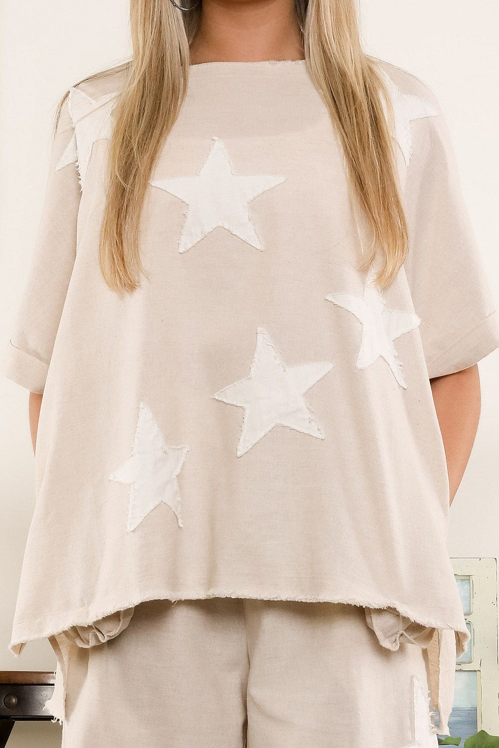 Linen Blend Raw Edge Star Patch Short Sleeve Top