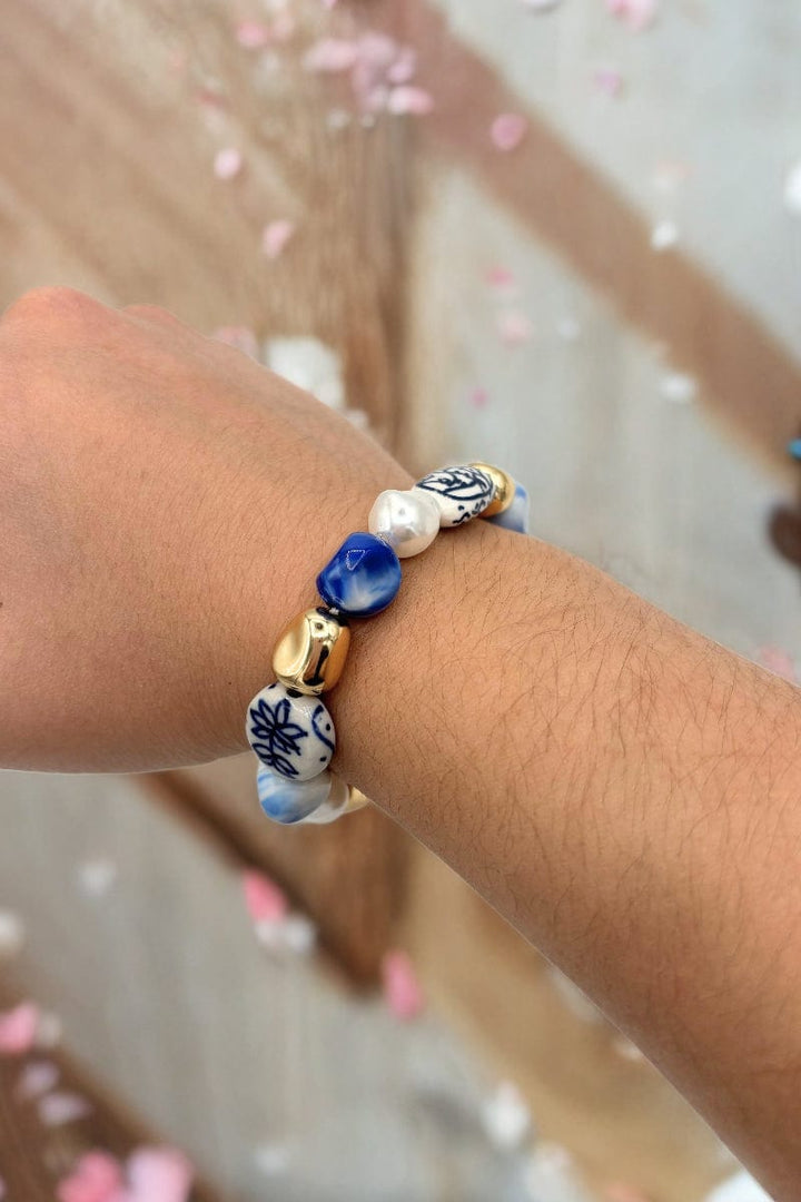 Mixed Traditional Ceramic Style, Pearl, and Gold Shiny Beaded Stretchy Bracelet