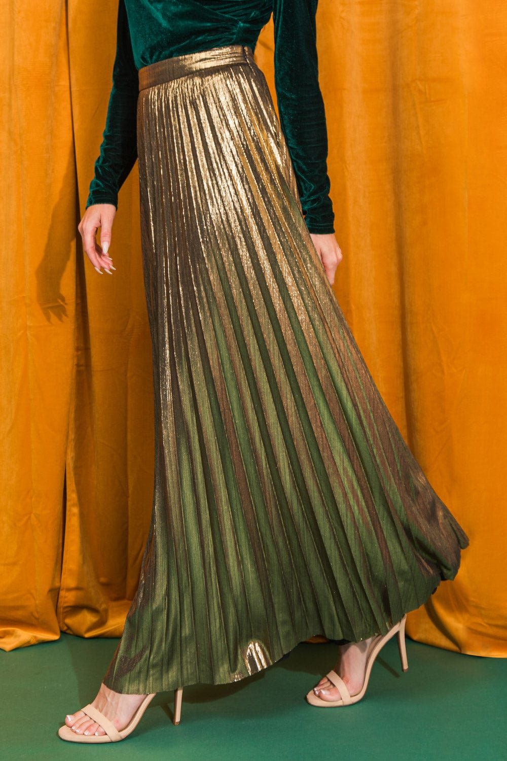 Pleated Gold Foil Long Flat Skirt