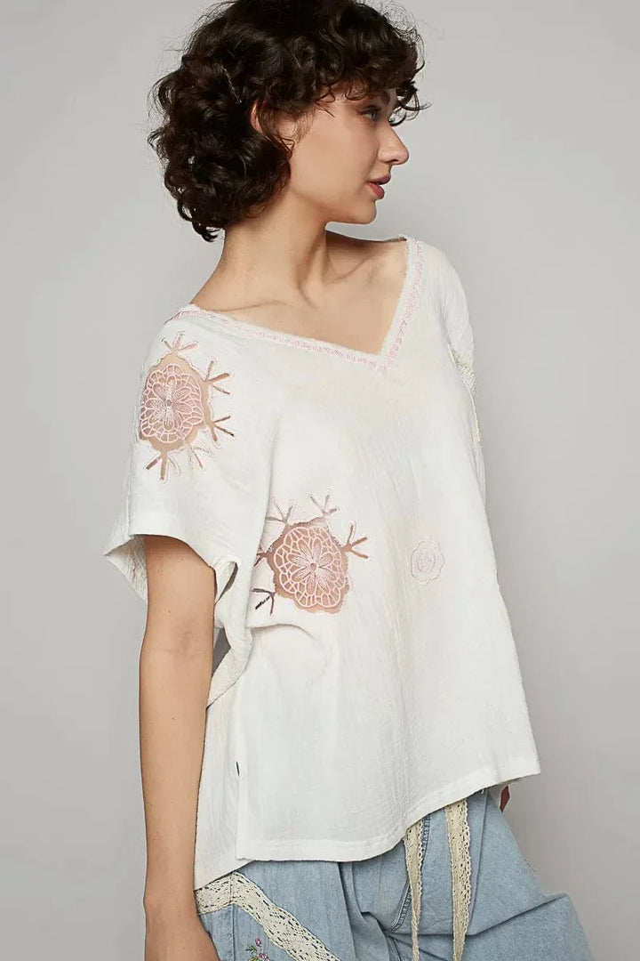 POL V-Neck Embroidery Detailed See-Through Floral Patch Short Sleeve Gauze Top