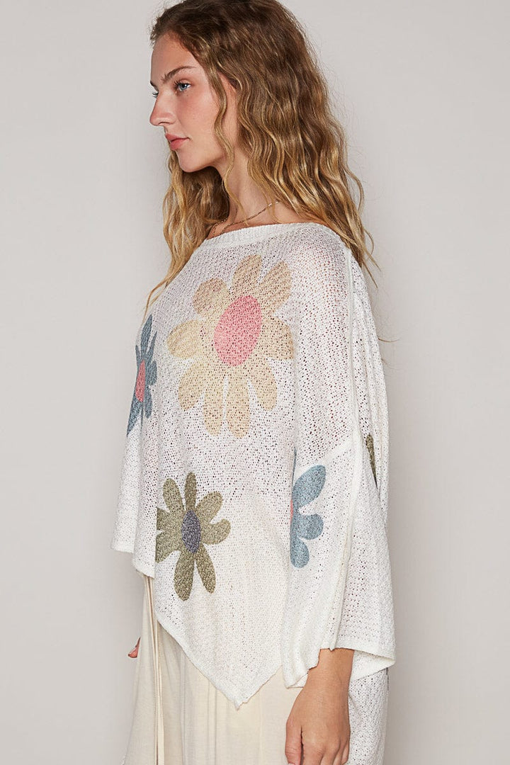 POL Wide V-Neck Three Quarter Sleeve Relaxed Fit Fun Flower Pattern Sweater