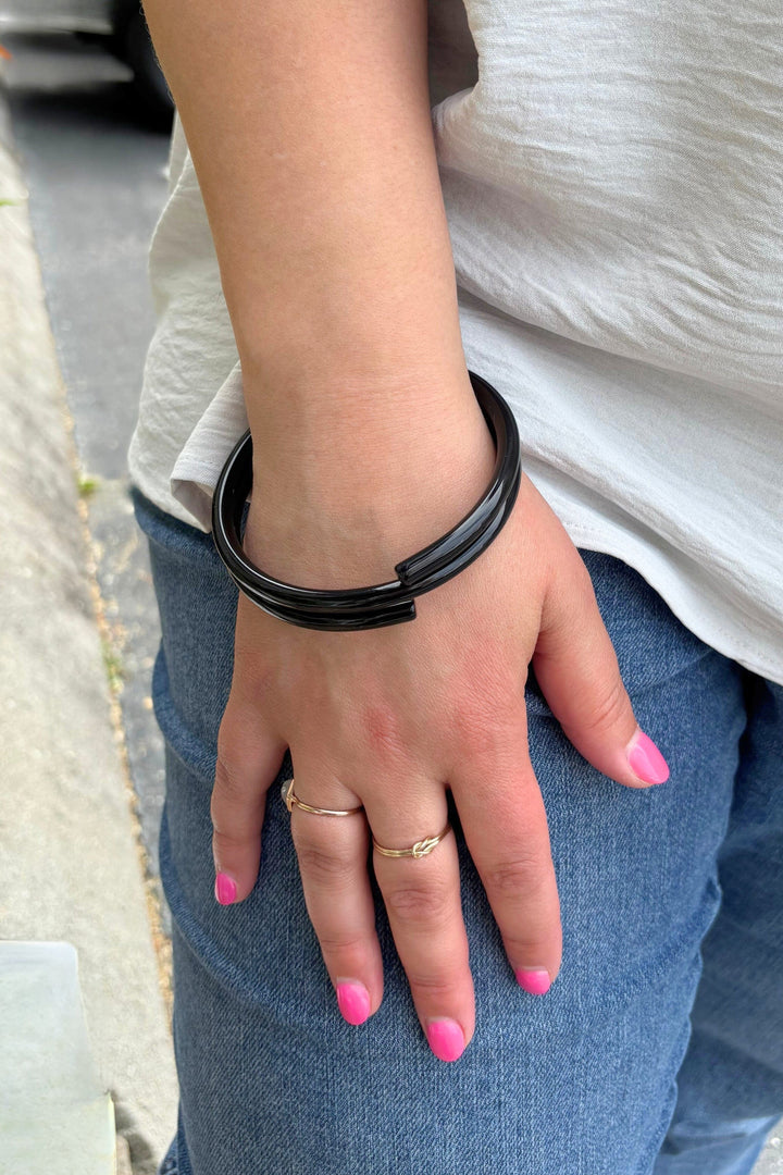 Vintage Italian 8mm Wrapped Bangle Bracelet