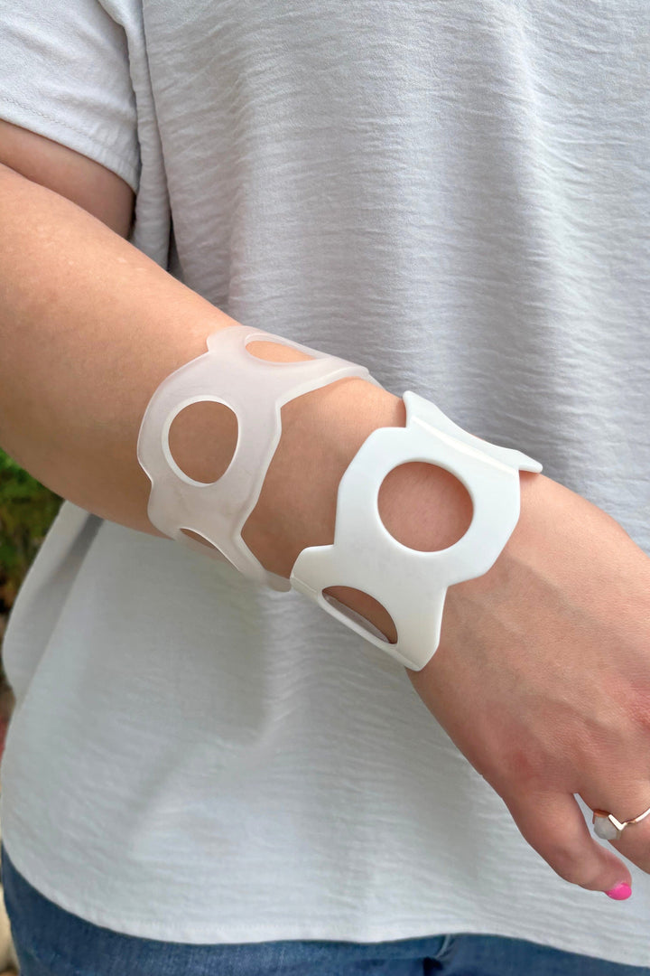 Vintage Italian Chunky Mod Chain Link Style Plexi Bangle Bracelet