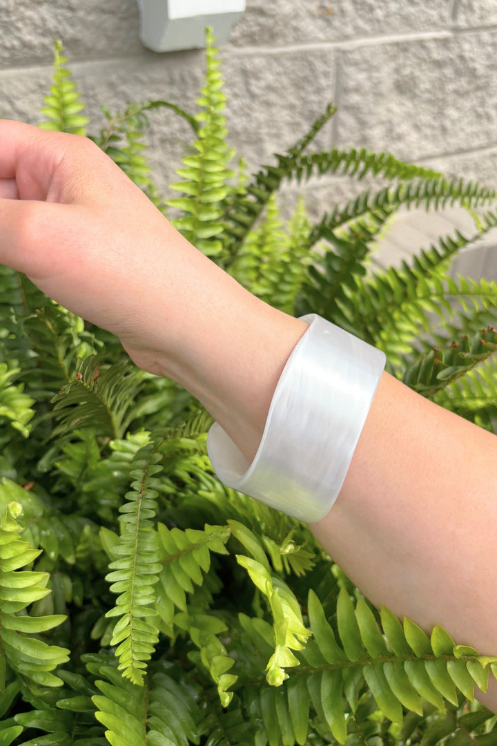 Vintage Italian Plexi Soft Wave Curved Edge Bangle Bracelet