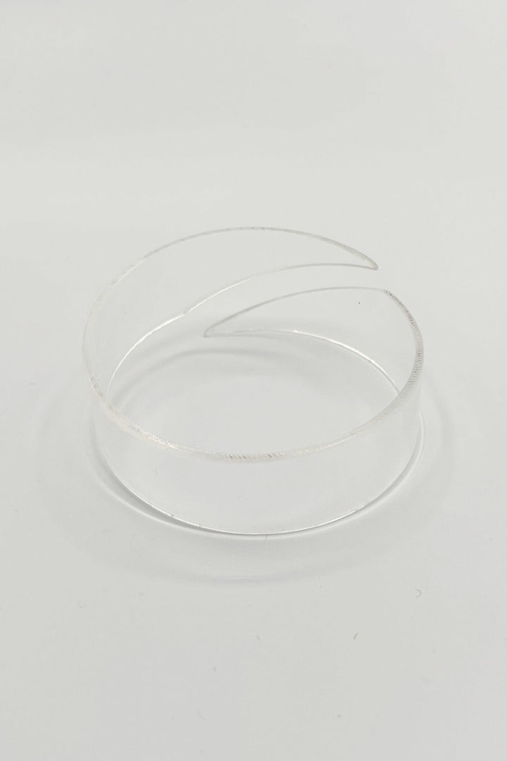 Vintage Italian Tapered Ends Bangle Bracelet
