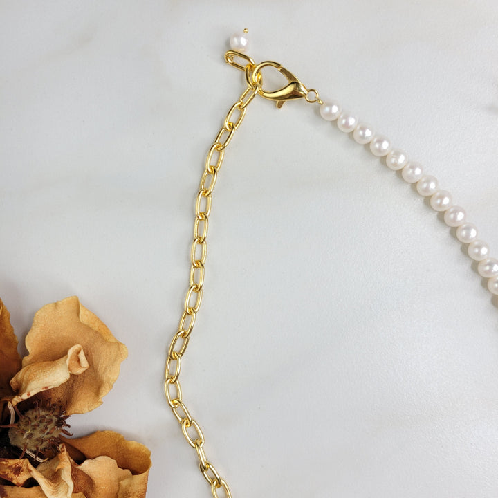 Missy Necklace Handmade with Freshwater Pearls and Gold Plated Chain