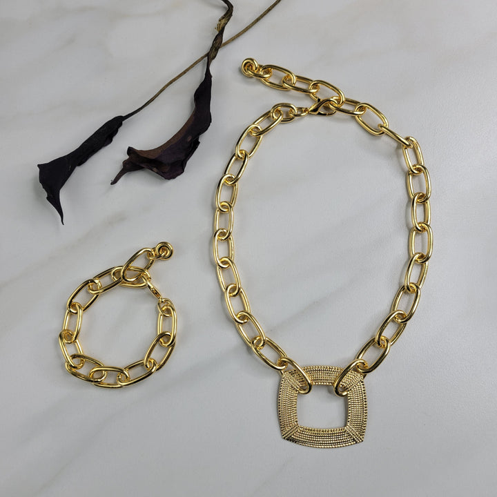 Gaia's Golden Bracelet Handmade with Gold Plated Chain