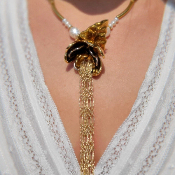 Golden Dancing Trillium Flower Pearl Necklace