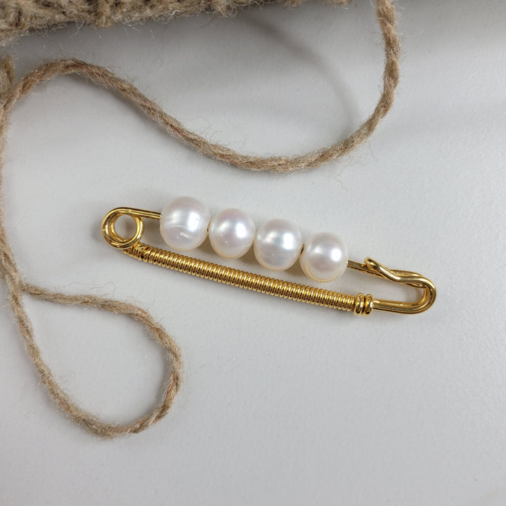 Maverick Necklace Handmade - Gold Plated Curb Chain and Safety Pin with Freshwater Pearls