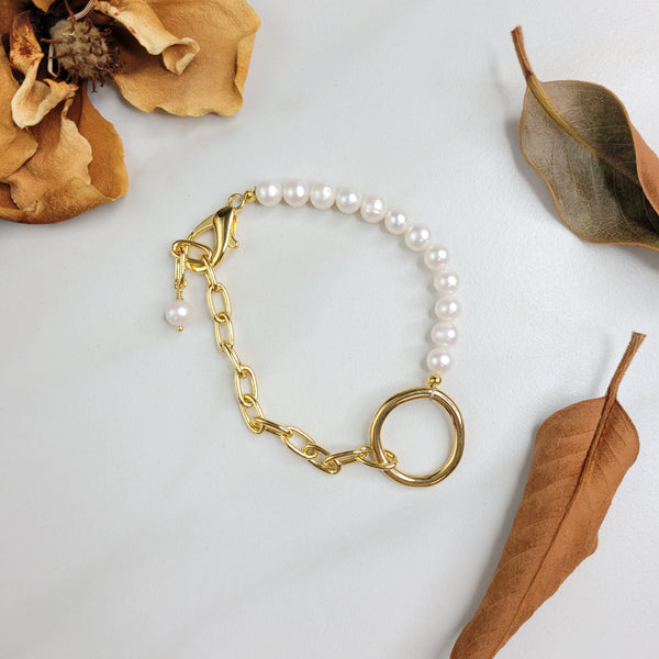 Handmade Bracelet with Freshwater Pearls, Gold Plated Chain, and a Ring Centerpiece - Classic Elegant Bracelet