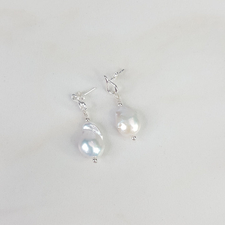 Sterling Silver Earring with Fresh Water Pearl