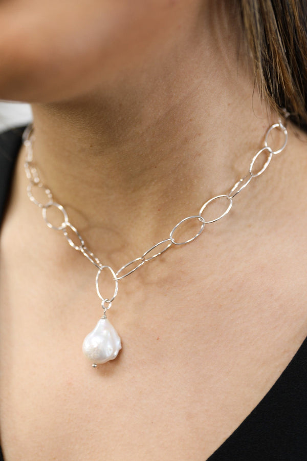 Sterling Silver Necklace with Striking Oval Chain and Medium Baroque Freshwater Pearl