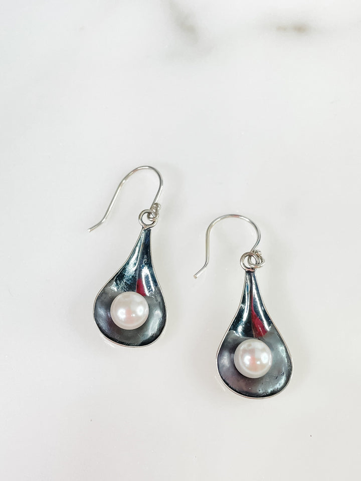 Women's Sterling Silver And Pearl Earring