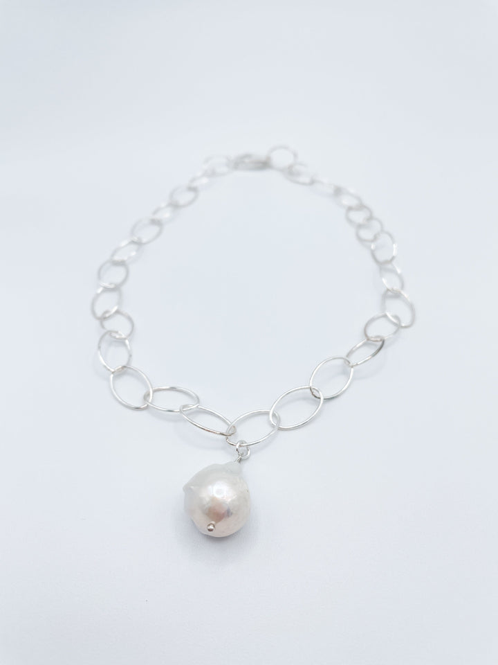 Sterling Silver Necklace with Striking Oval Chain and Medium Baroque Freshwater Pearl
